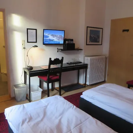 埃里卡豪斯酒店 4*